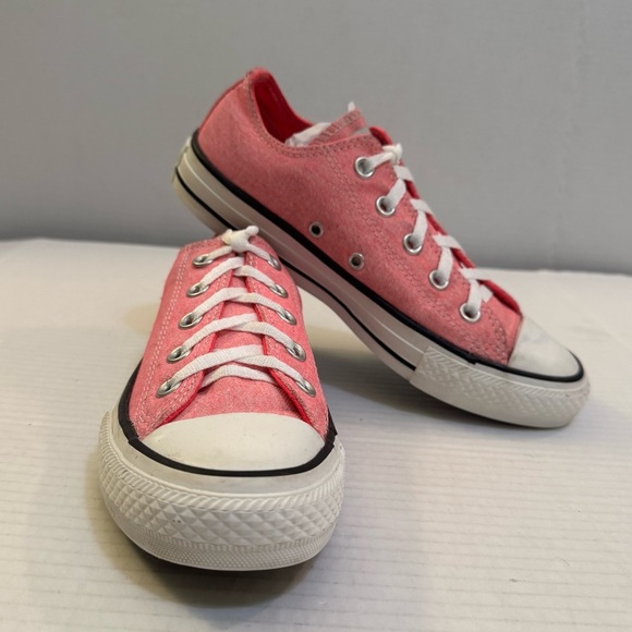 Converse All Star Pink Low Top Sneakers-Unisex - Picture 1 of 11